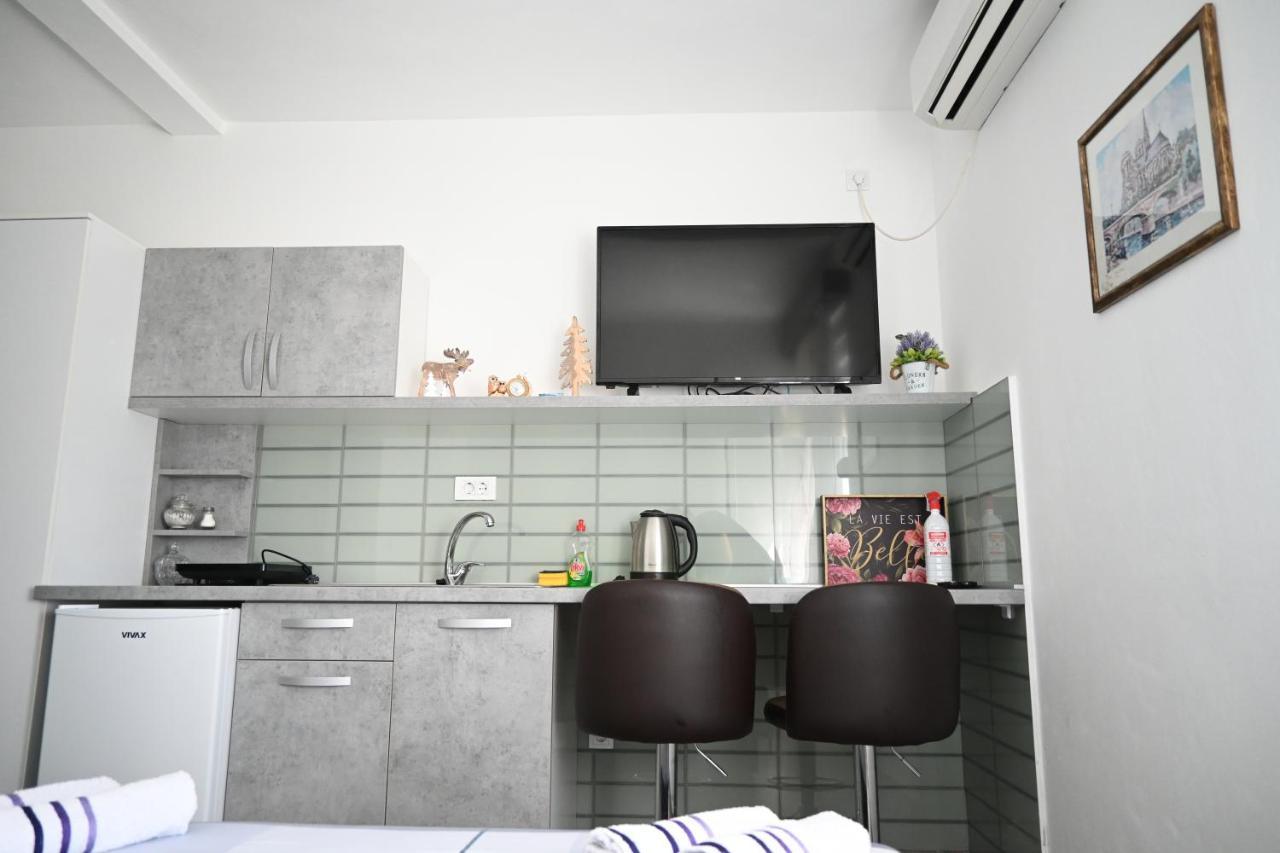 Duricic Apartmani Budua Esterno foto
