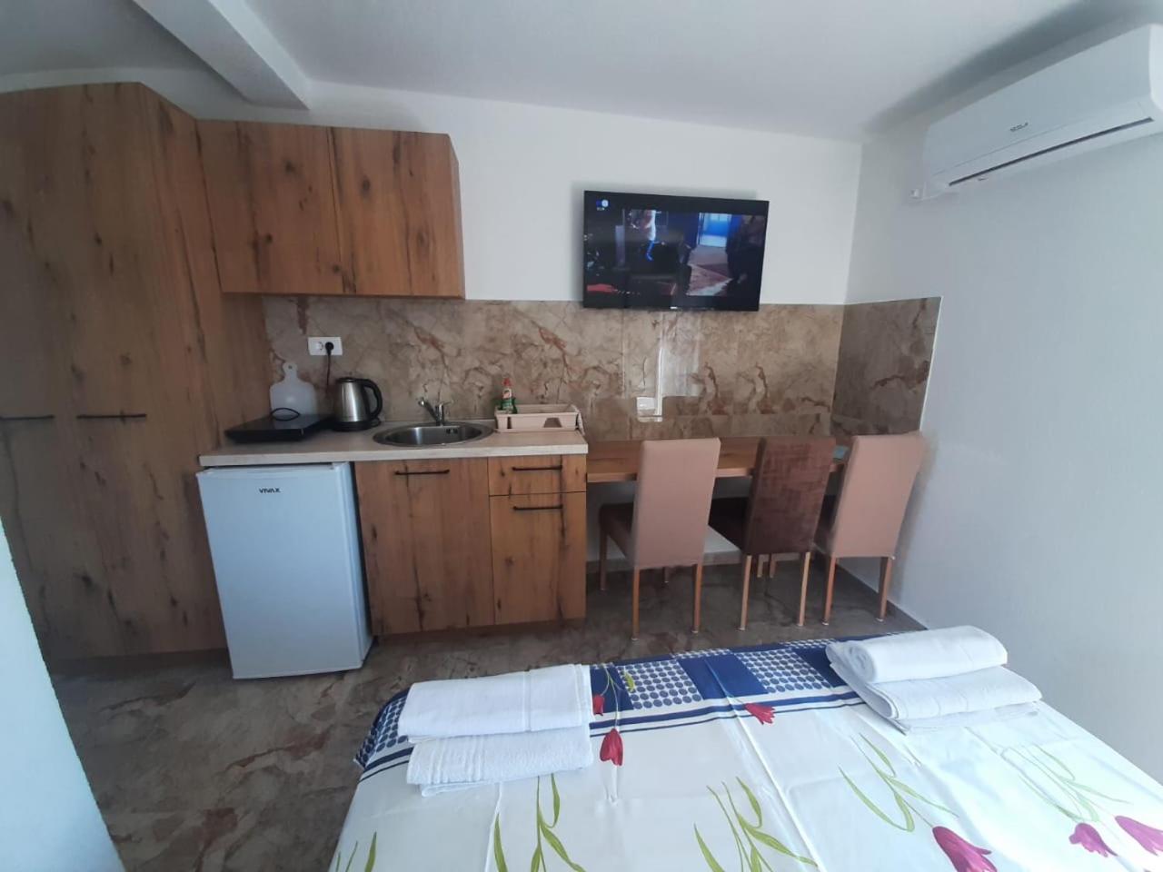 Duricic Apartmani Budua Esterno foto